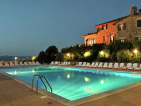 Elegant Apartment in Passaggio di Bettona with Swimming Pool Bettona